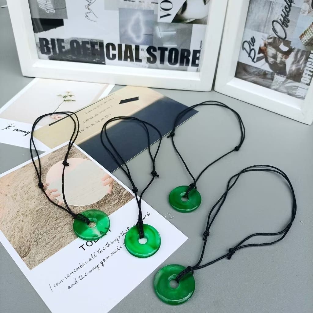 KALUNG LIONTIN GIOK / KALUNG LIONTIN KOREA / KALUNG TALI HITAM GIOK HIJAU