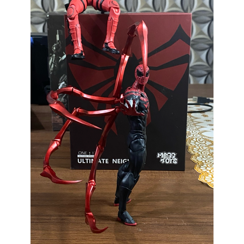 Mess Toys Superior Spiderman