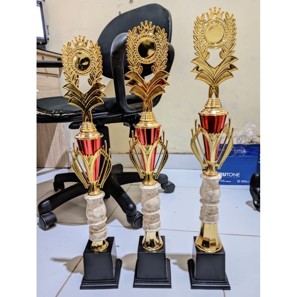 piala marmer kaki 1