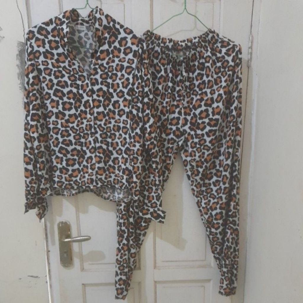 Oneset nursing wear nyonya preloved