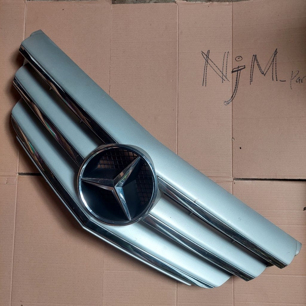 Grill Grille Mercedes Benz W211 Second ori