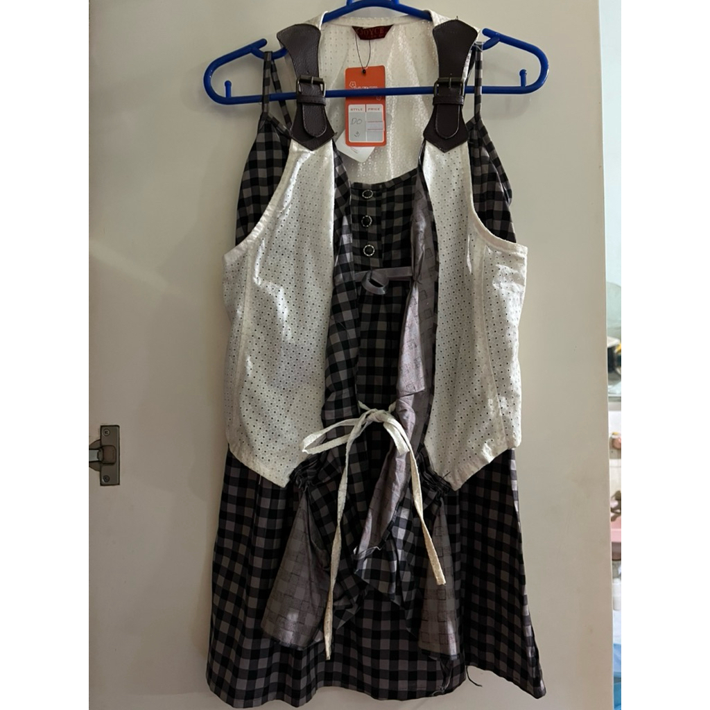 Atasan Coklat Ada Vest Kotak”