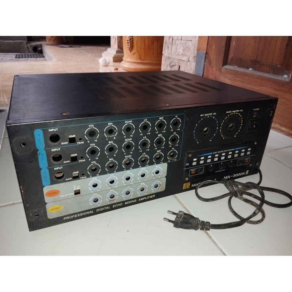 Box besi tebal power amplifier Martin Roland original