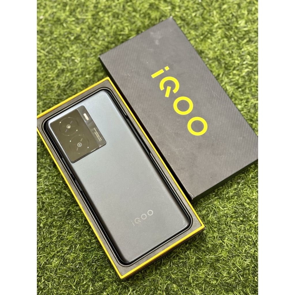 IQOO Z7X & Z7 5G 12/256GB SECOND LENGKAP MULUS NOMINUS RESMI INDONESIA