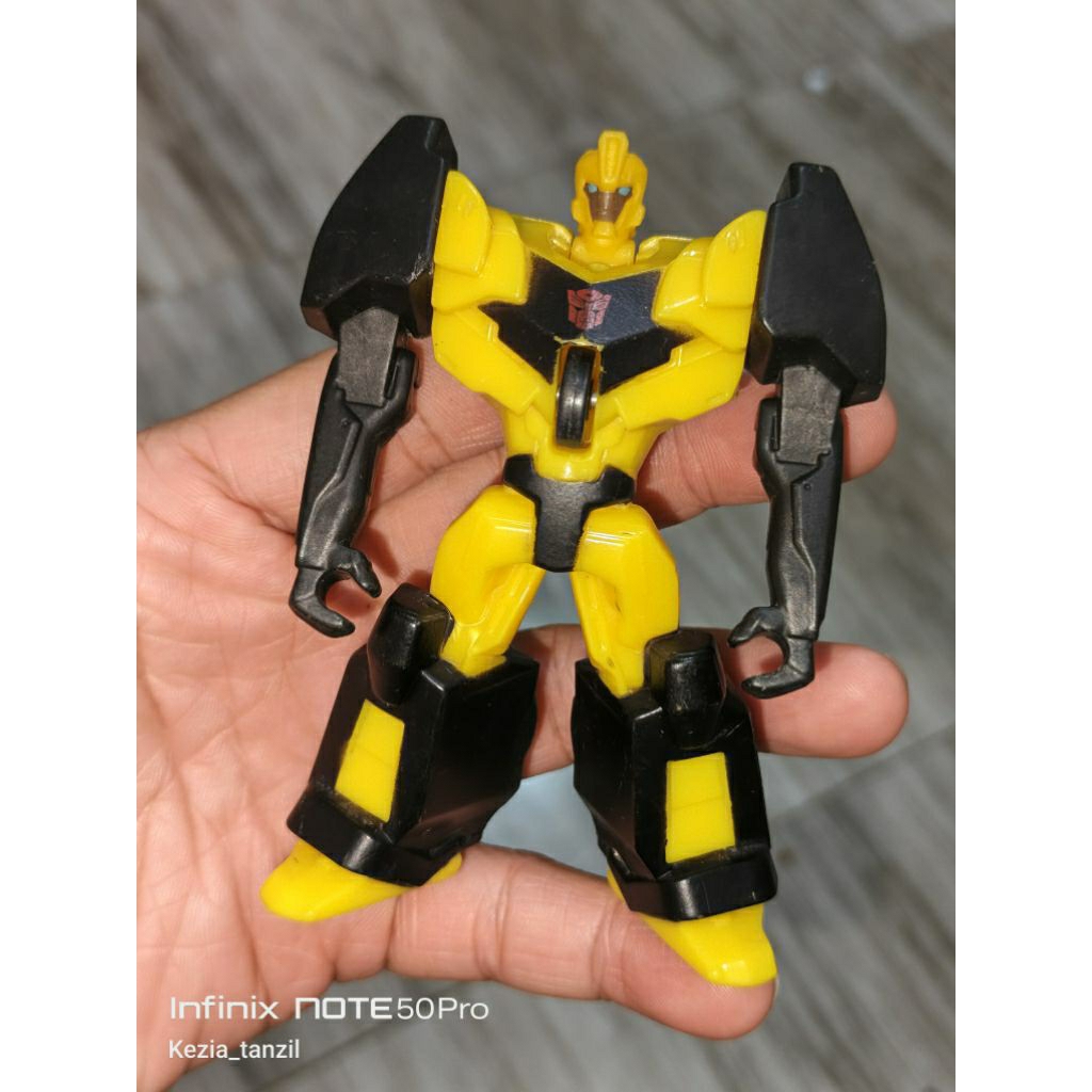 ACTION FIGURE FIGUR ROBOT TRANSFORMERS BUMBLEBEE BUMBLE BEE TRANSFORMER MCDONALDS MCDONALD HAPPY MEA