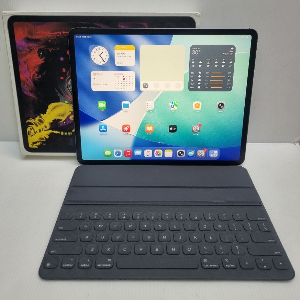 iPad Pro 2018 | 1TB | Cellular + Wifi | 12.9 inch | + Keyboard Second Original 100%