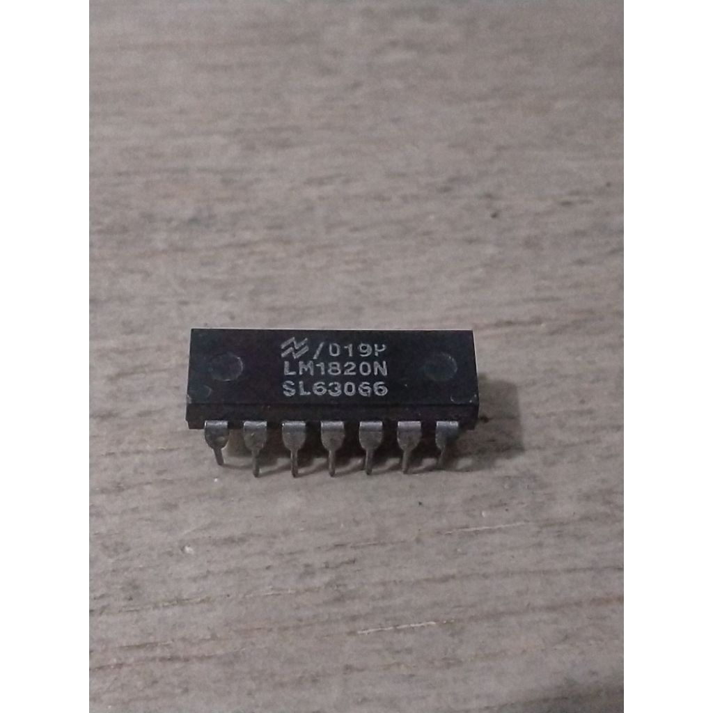 LM1820N NATIONAL AM Radio system 14P DIP