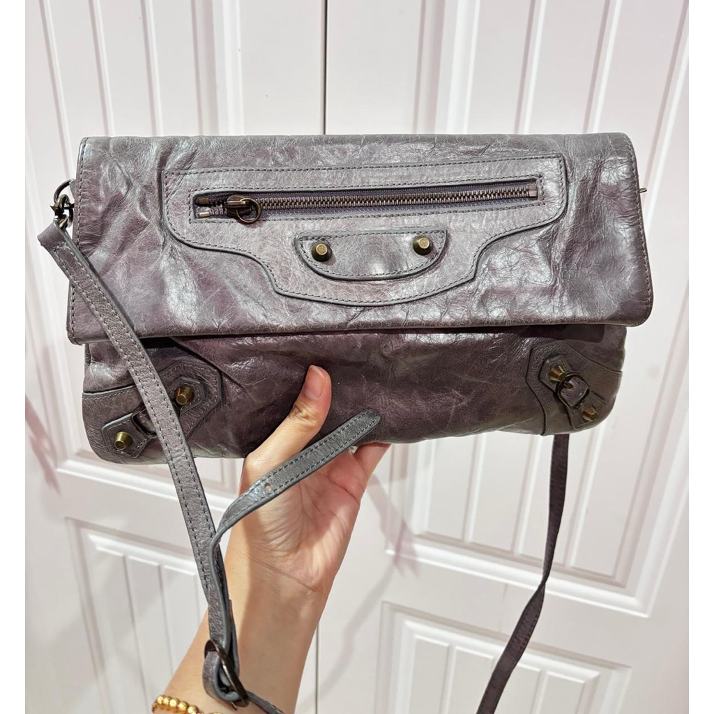 balenciaga sling preloved