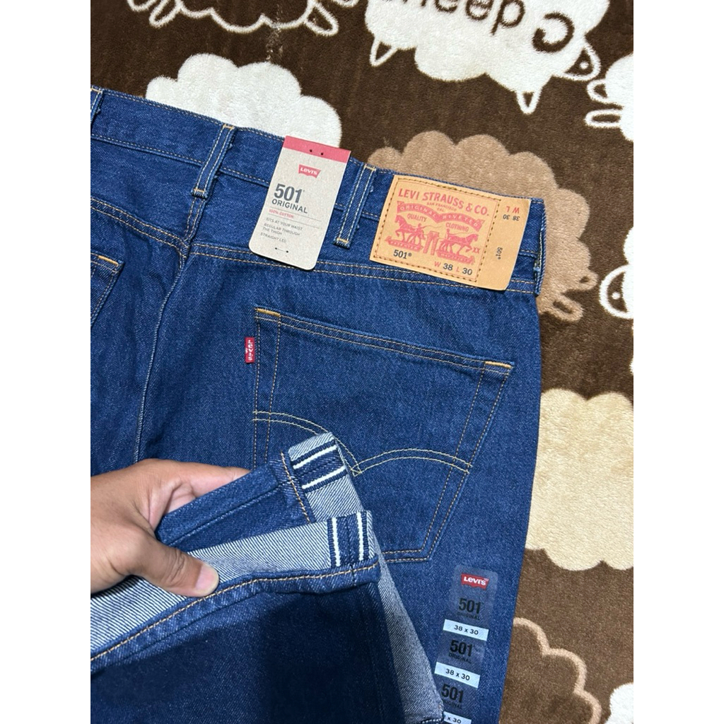 Levi’s 501 selvedge size 38 / BNWT