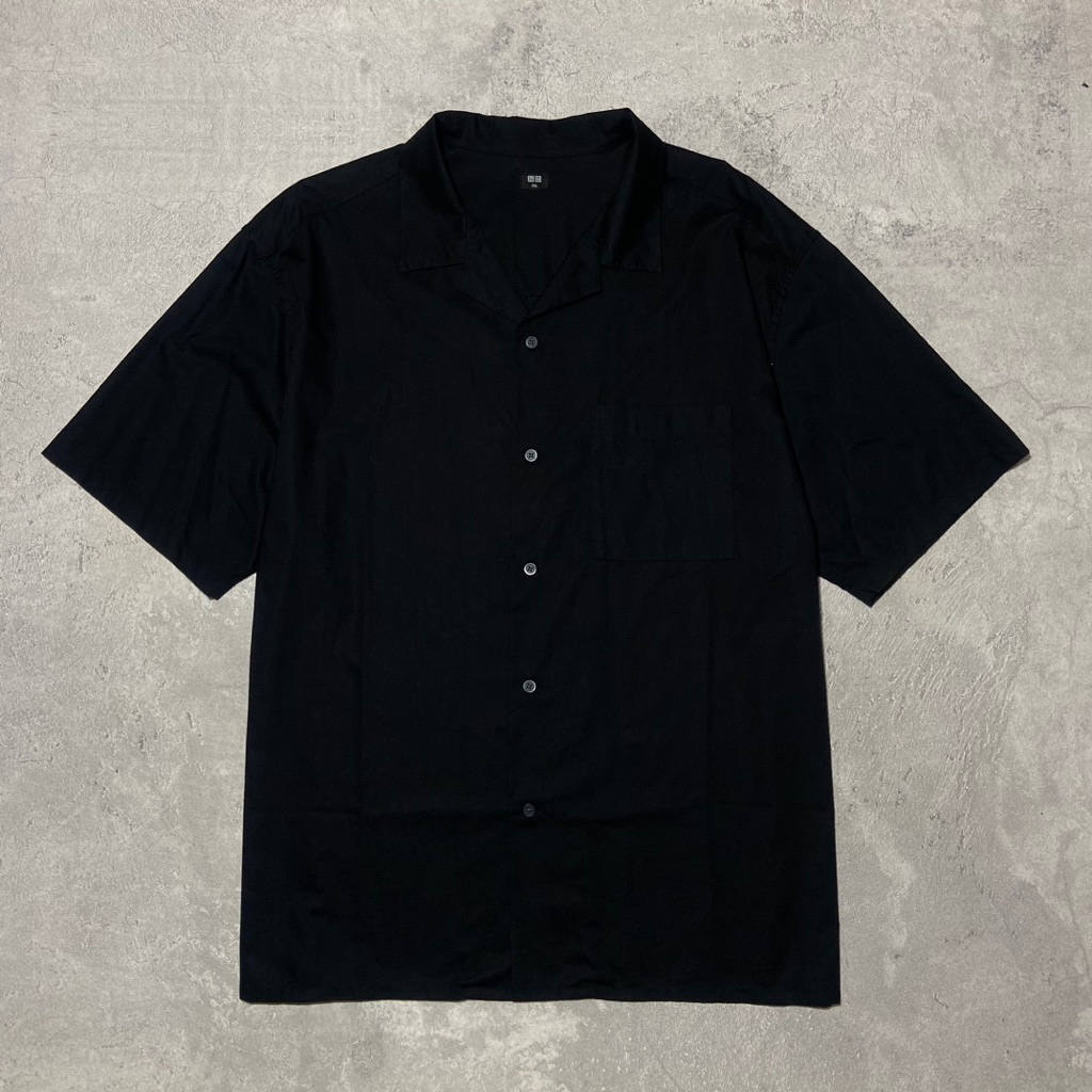 KEMEJA UNIQLO OPEN COLLAR HITAM XXL