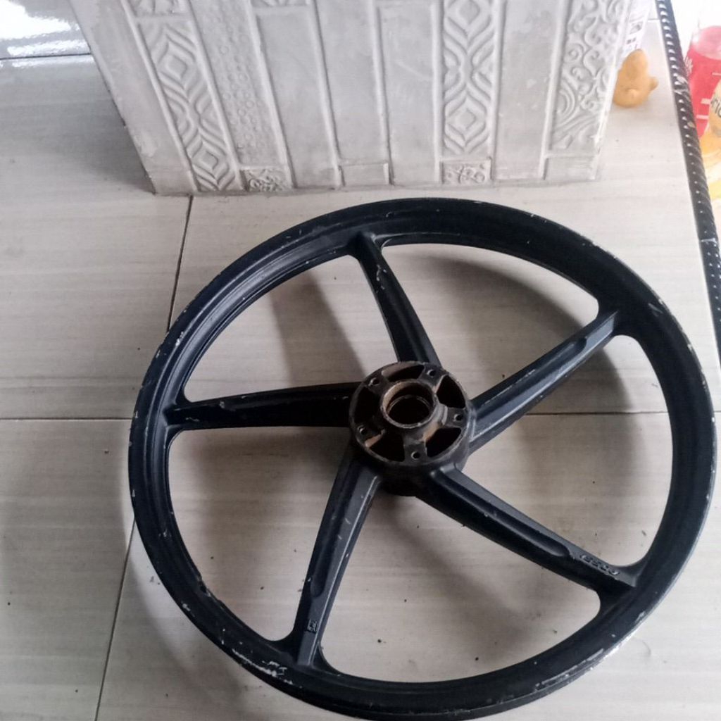 pelek velg depan bintang lima model Revo absolut PNP Supra lama lobang lima