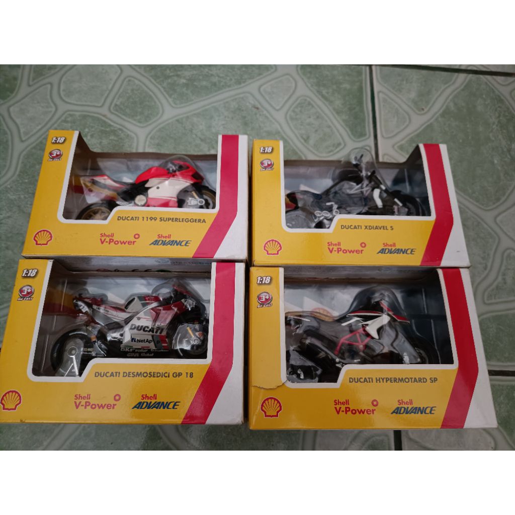 DIECAST 1:18 SHELL X DUCATI