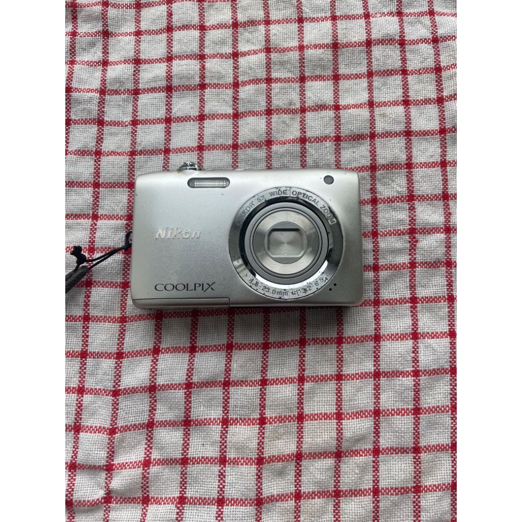 nikon coolpix s2800