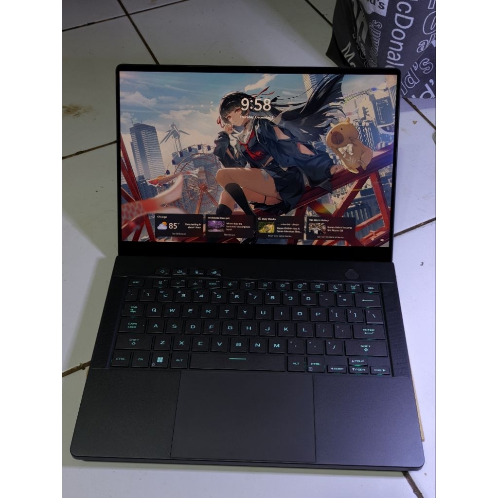 ASUS ROG ZEPHYRUS G14 OLED RTX 4070 RYZEN 9-8945HS RAM 32GB SSD 1TB
