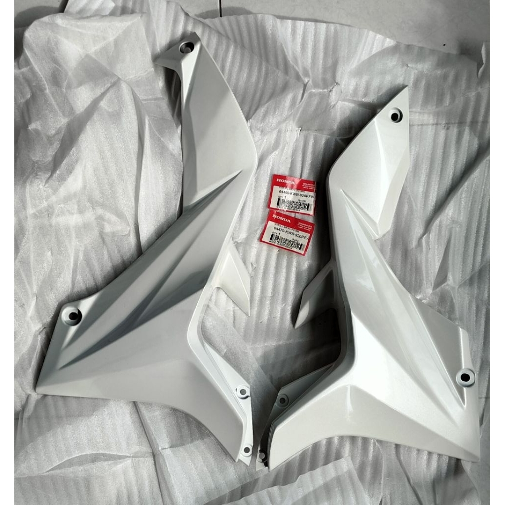 64460/64470-KWB-920PFW Cover Sayab Bawah Kanan dan Kiri Honda Blade 110 lama warna Putih ORI AHM