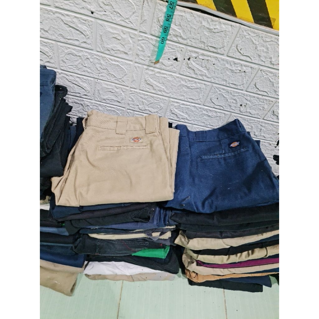 BORONGAN CELANA DICKIES
