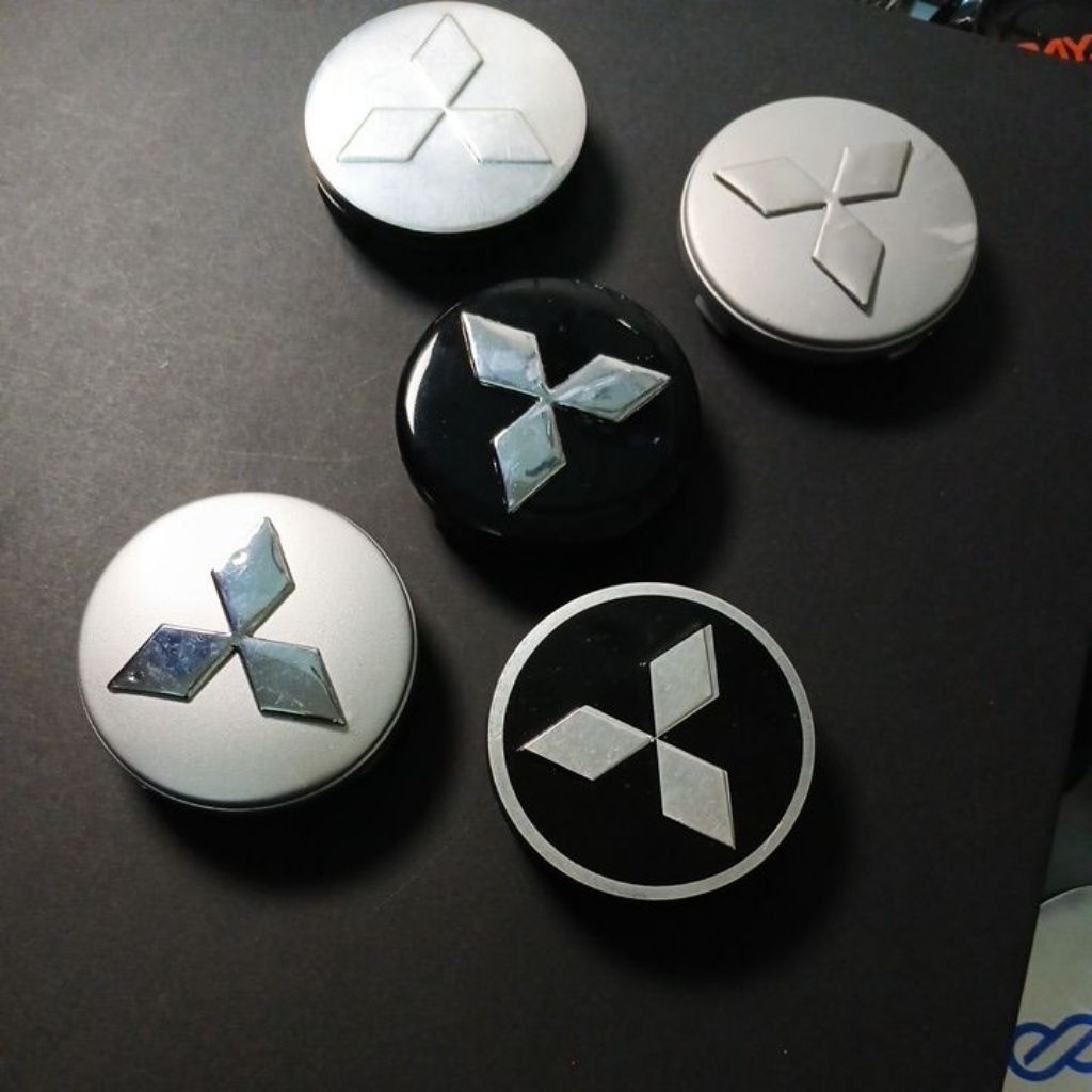 Tutup Velg Dop roda Velg racing Mitsubishi Xpander Pajero 5,7 CM