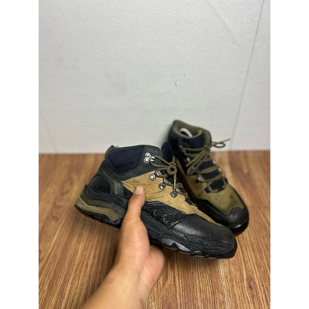 Sepatu gunung second original blackyak
