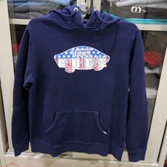 Hoodie vans of the wall