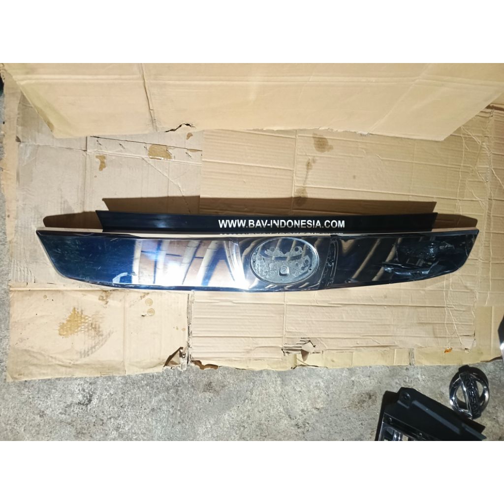 Garnis Trunklid Bagasi Toyota Vellfire Tahun 2015-2018 Original Part Du RJM