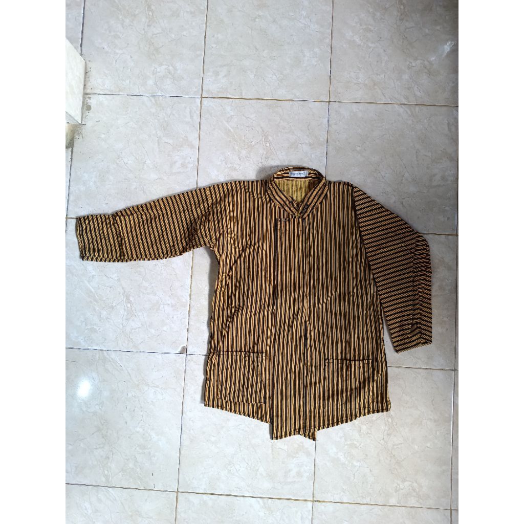 ATASAN LURIK ANAK COWOK PRELOVED