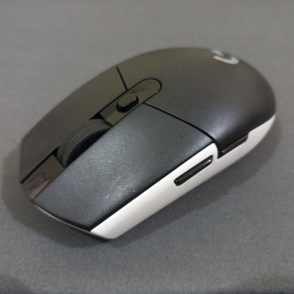 Logitech G304 Mod Black White - Mouse Gaming Wireless Bekas