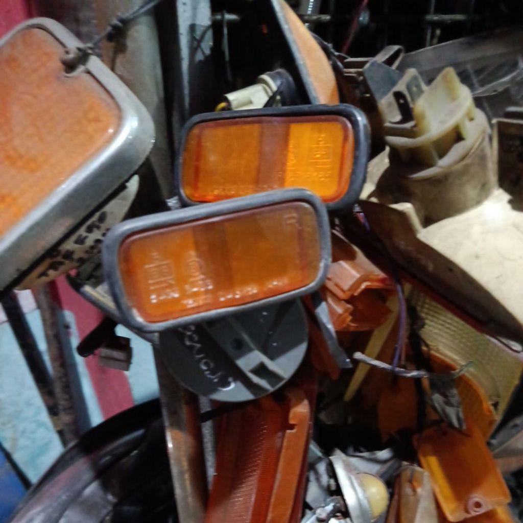 lampu sein Fender ori charade classy