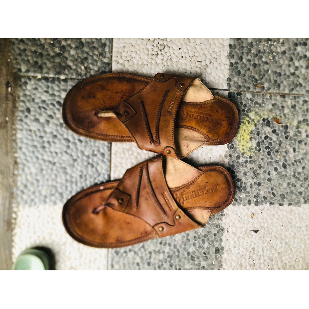 Sandal jepit kulit buccheri uk 42