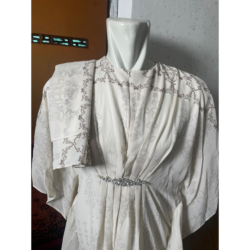 (PRELOVED) Hamidah kaftan ceruty set hijab by fatunhijabs