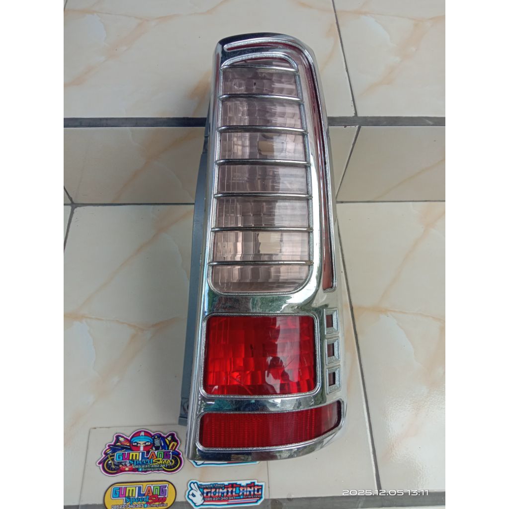Stoplamp blakang ori avanza 2004-2009