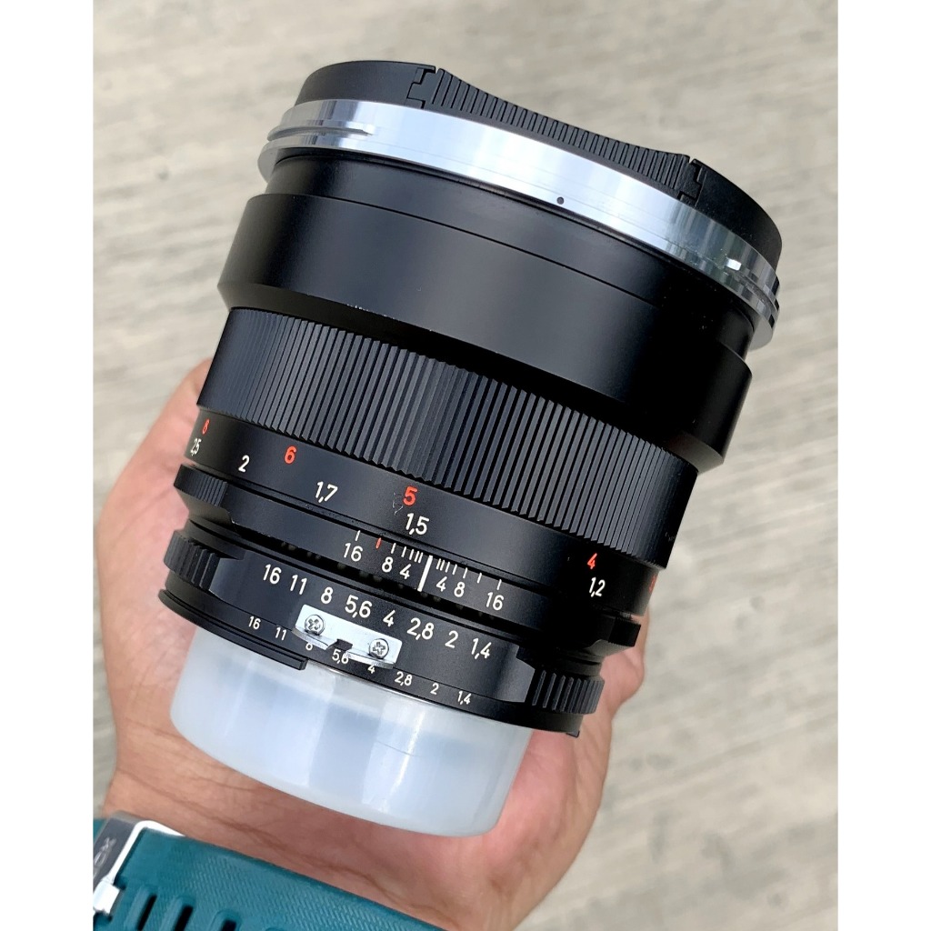 LENSA Carlzeiss planar 85mm f1.4 mount Nikon