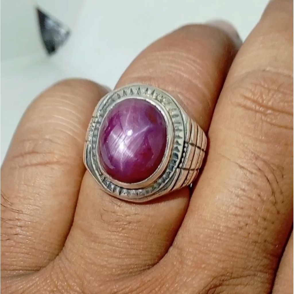 Ruby Star tajam cabochon corundum Tanzania Madagaskar