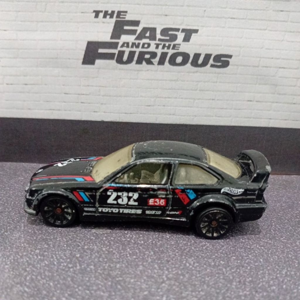 Hotwheels 94 BMW M3 GTR Tahun 2013 Made in Malaysia