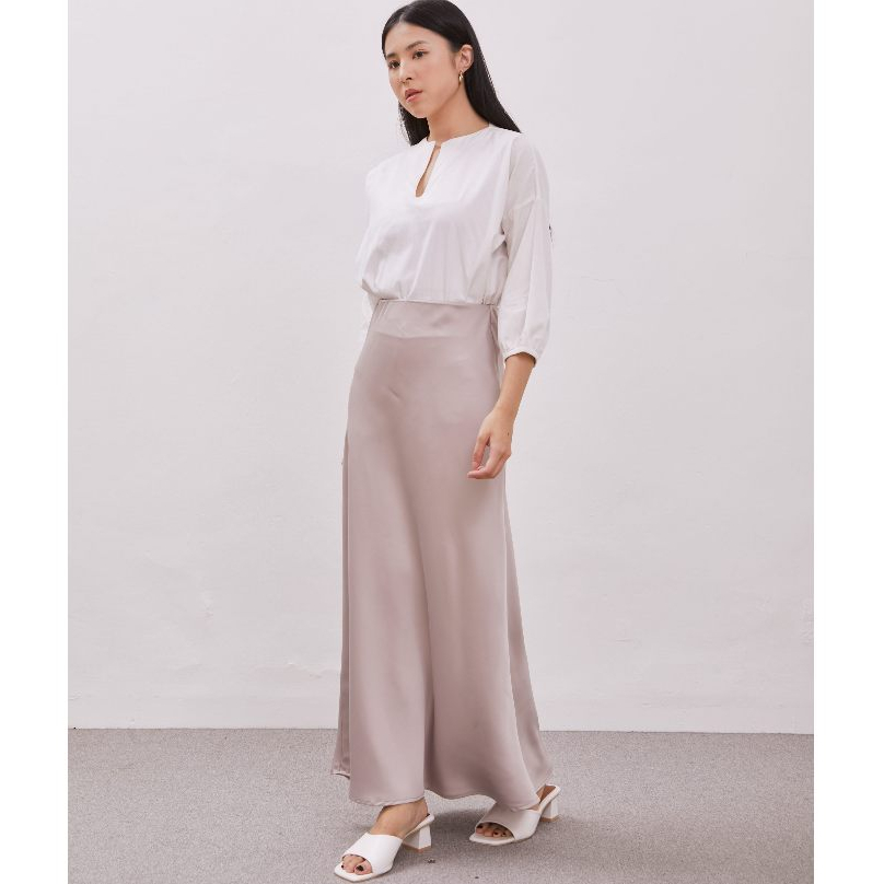 Wear Kamiko | Rok Wanita Slip Satin Silk Premium A-Line Maxi Skirt
