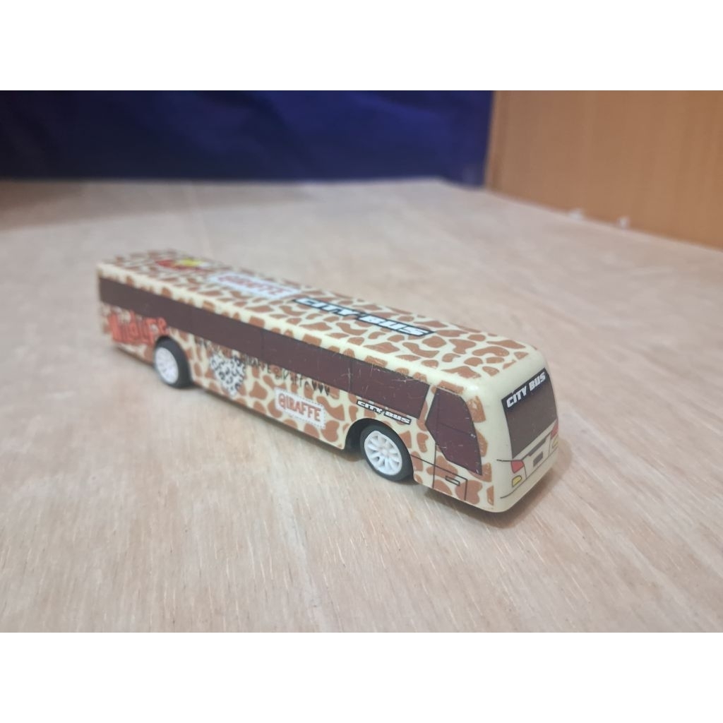 Diecast Bus Hokben Hadiah Hokka Hokka Bento Mirip Train Bullet Kereta Hokben Mainan junk Bus Safaru 