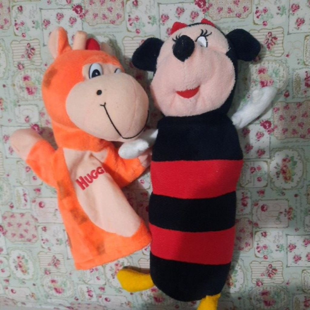 PRELOVED guling boneka Mickey dan boneka tangan