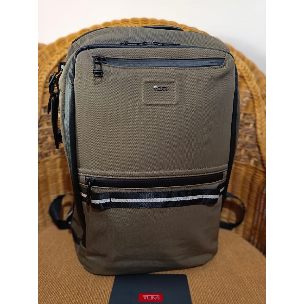 never been used tumi alpha bravo dynamic backpack