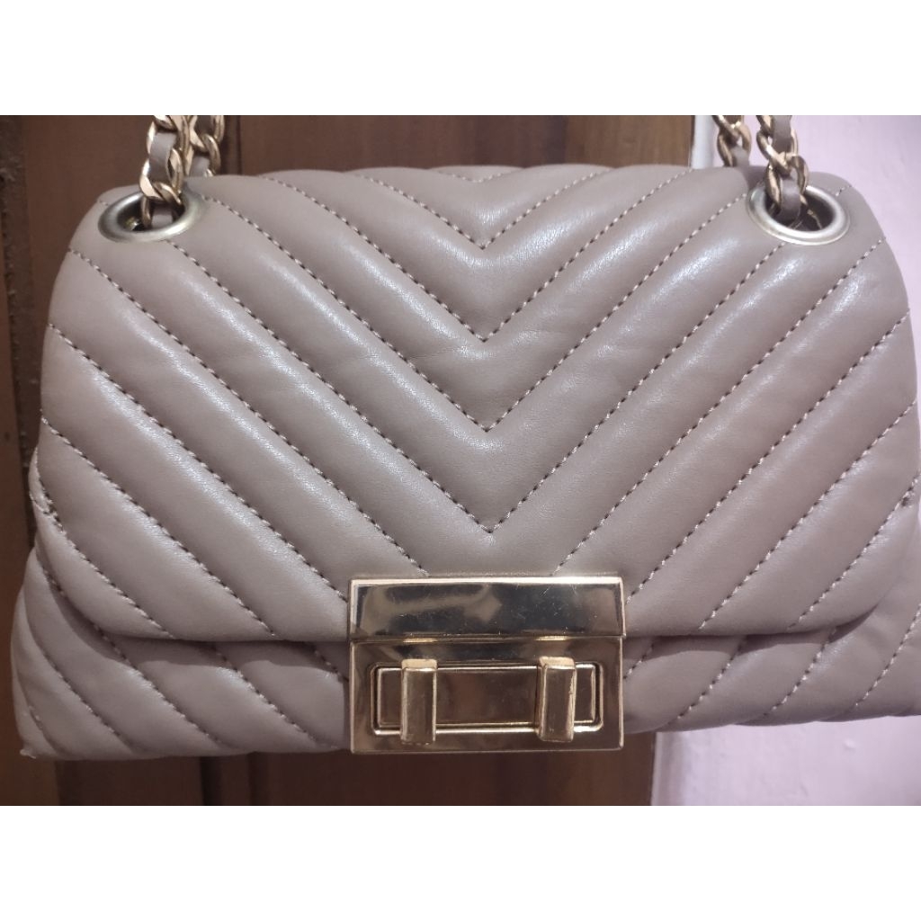 PRELOVED sling bag mini sally