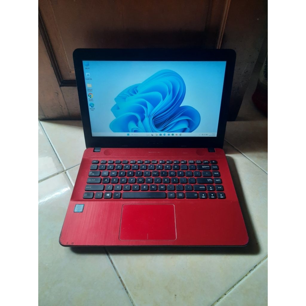 Laptop Second Asus Vivobook X441U Core i3 Gen 6