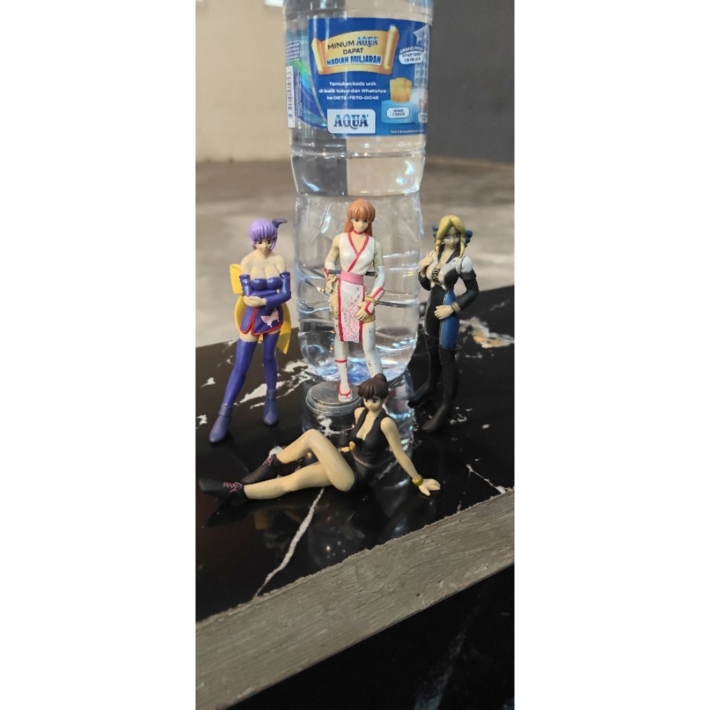 Figure Dead or alive set