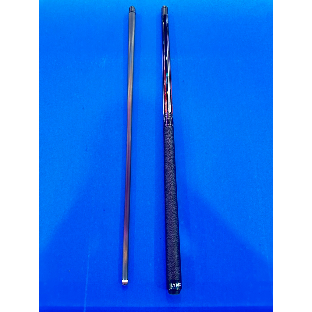 Lynx Red Aura Carbon Cue