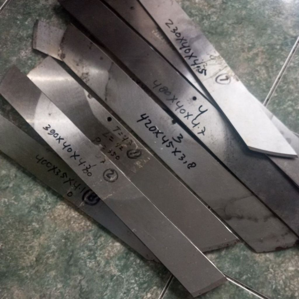 PLAT BAJA D2 HSS BEKAS POTONG TISAU