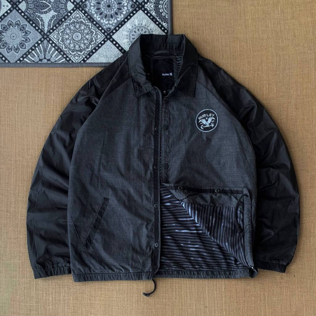 jaket Hurley size M (seperti baru) 100% original 061225E