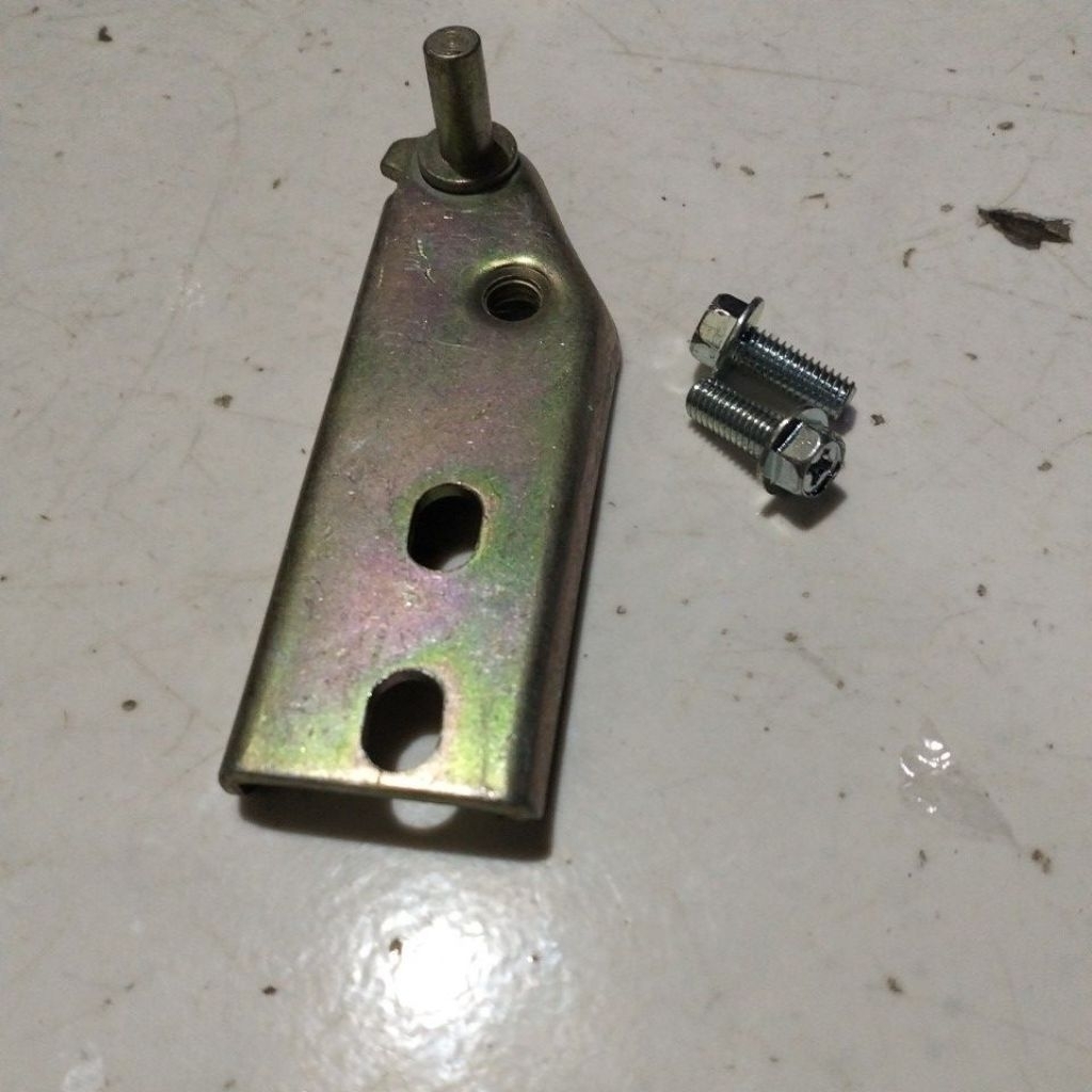 engsel pintu kulkas bawah LG original