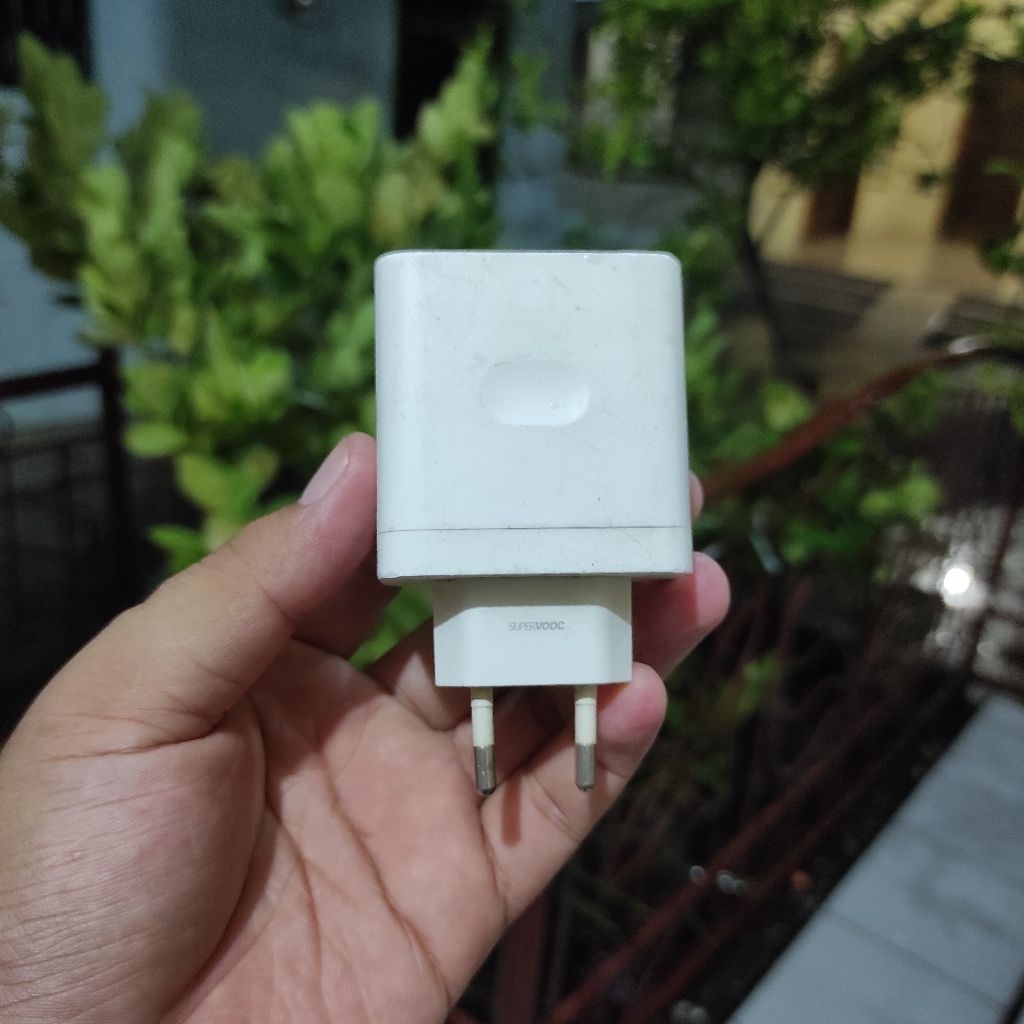 charger Oppo / Realme supervooc 65 watt original copotan hp ( kondisi bekas )