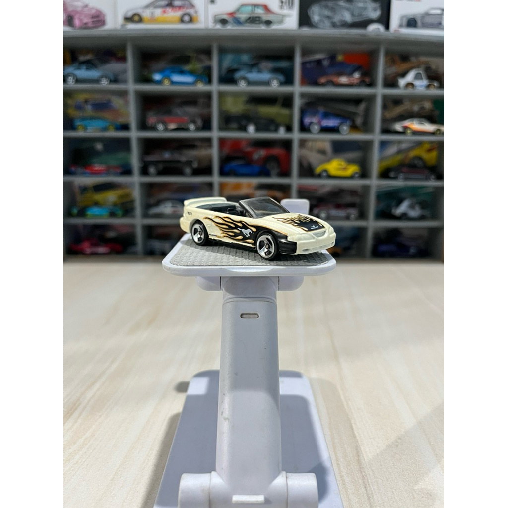 Hotwheels  Mustang Loose 99%