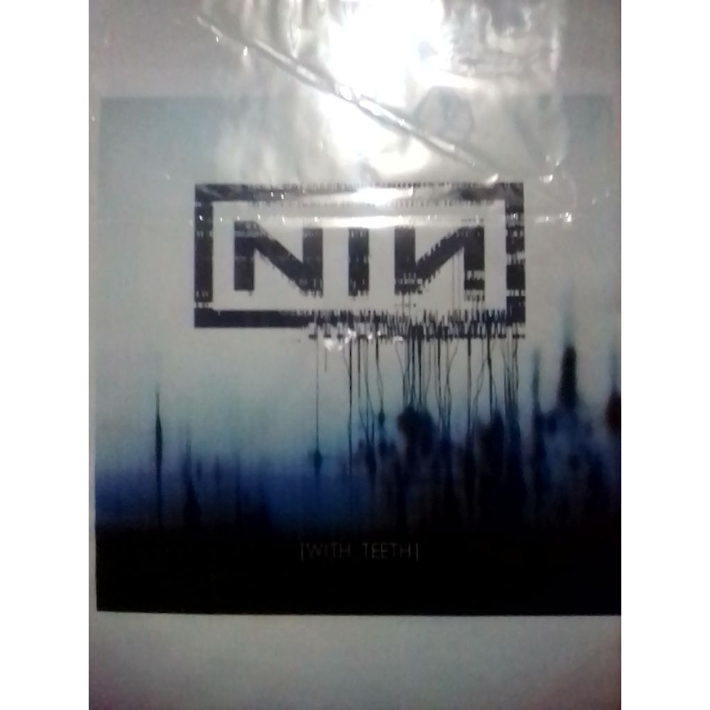NIN Kaset CD remastered. CD band nine inch nails.