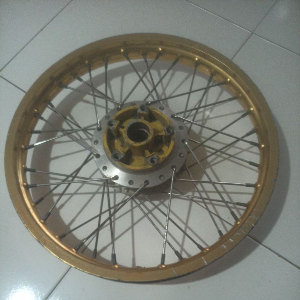 velg belakang Vixion New set tomol
