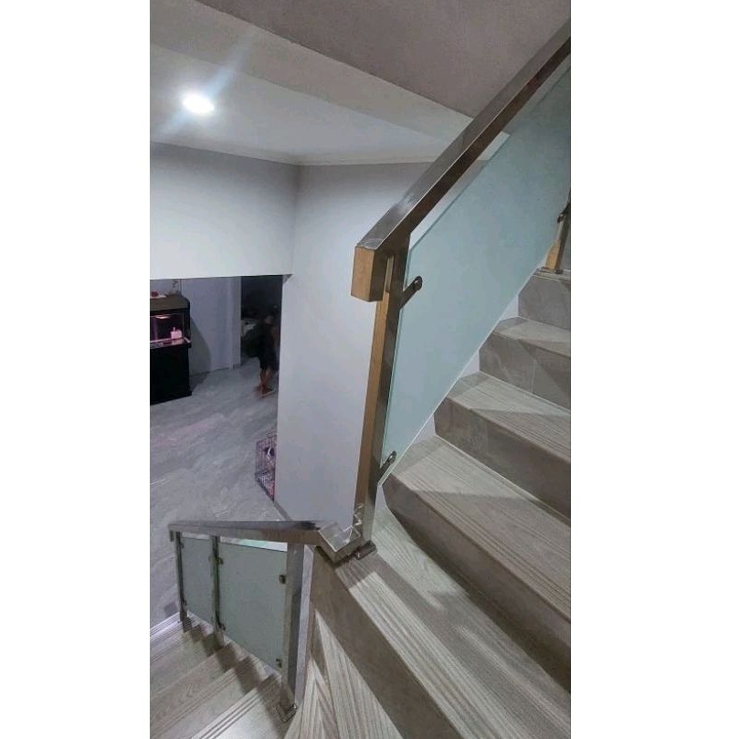 Railing Tangga/Balkon Stainless Kaca Tempered
