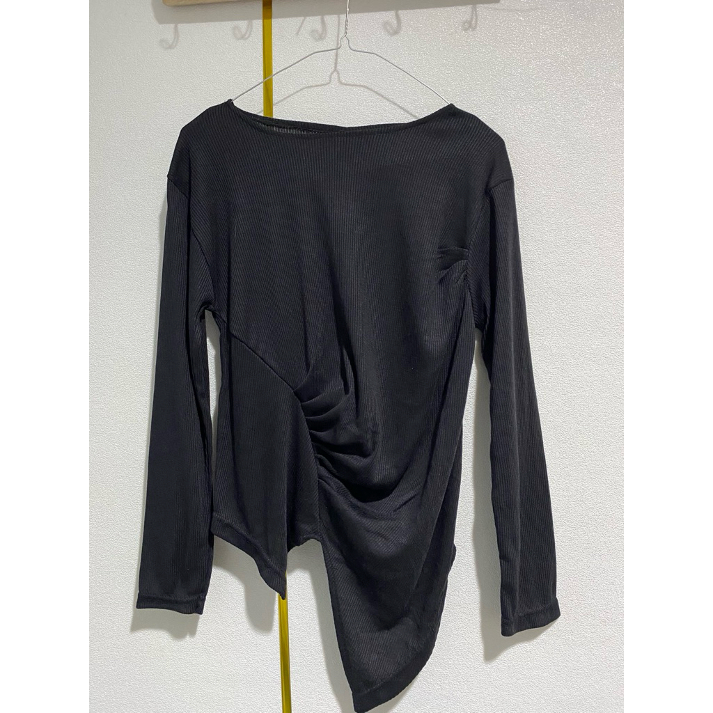 Preloved Crop Top Kniy Rib Kerut Samping